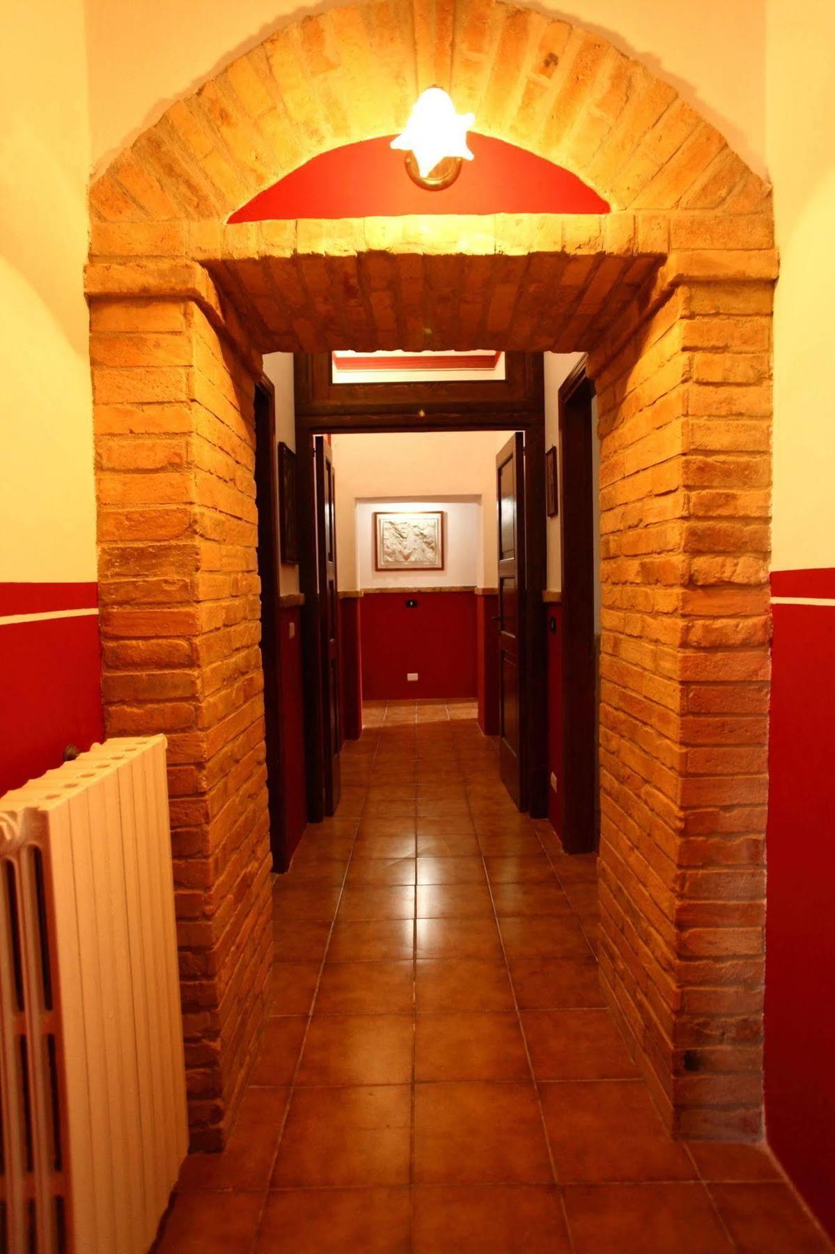 Angelino Apartment
