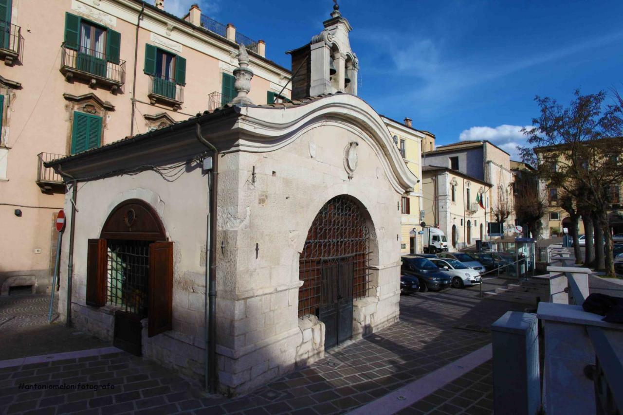 Angelino *